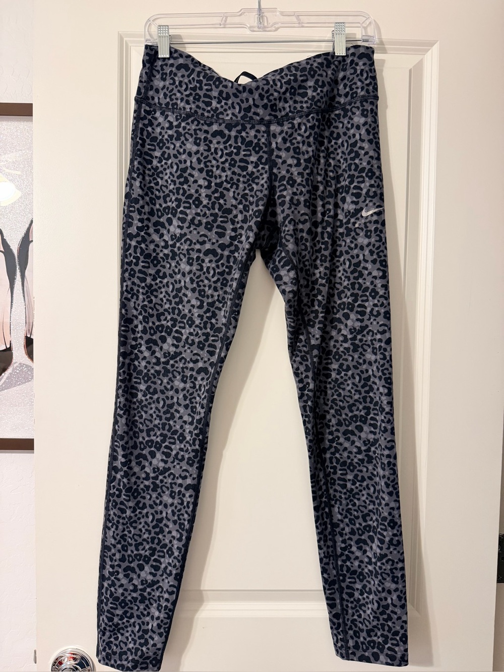 Nike Women’s Black and Gray Leopard Print Leggings
